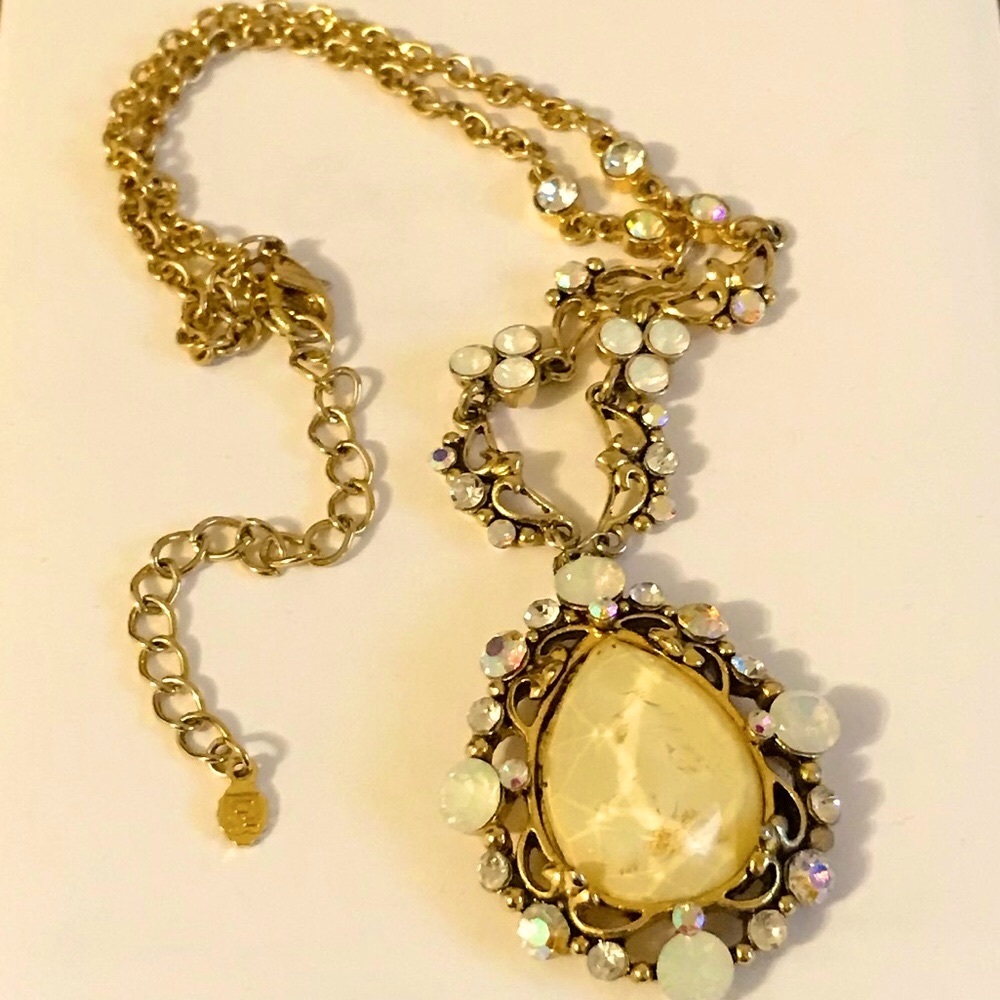 Vintage Gold-Tone Pendant Necklace